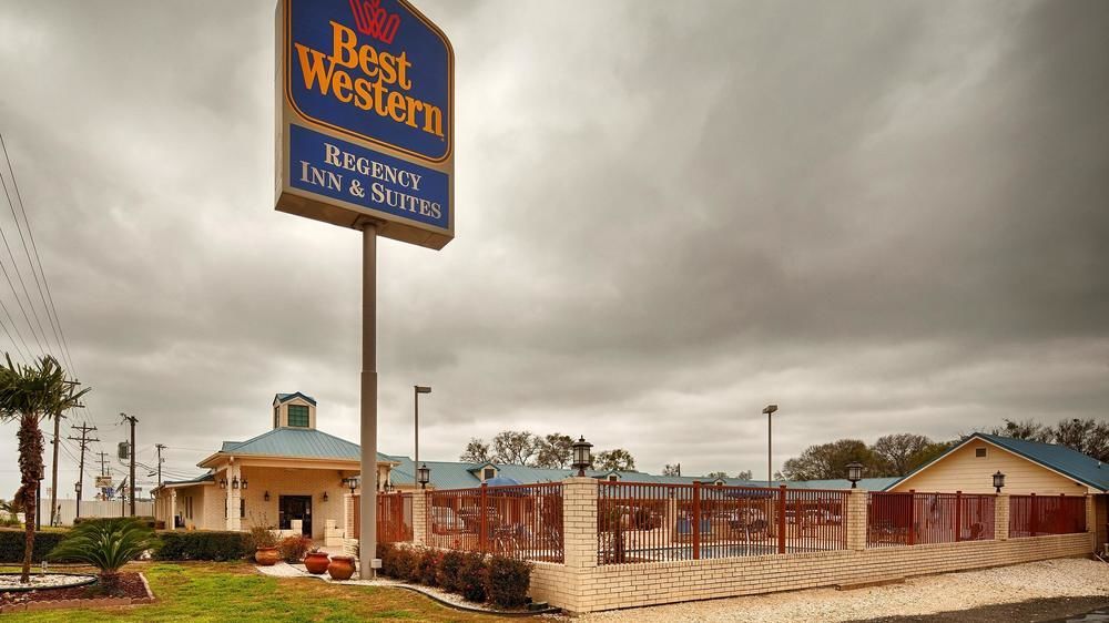 Best Western Regency Inn & Suites Gonzales Exteriér fotografie