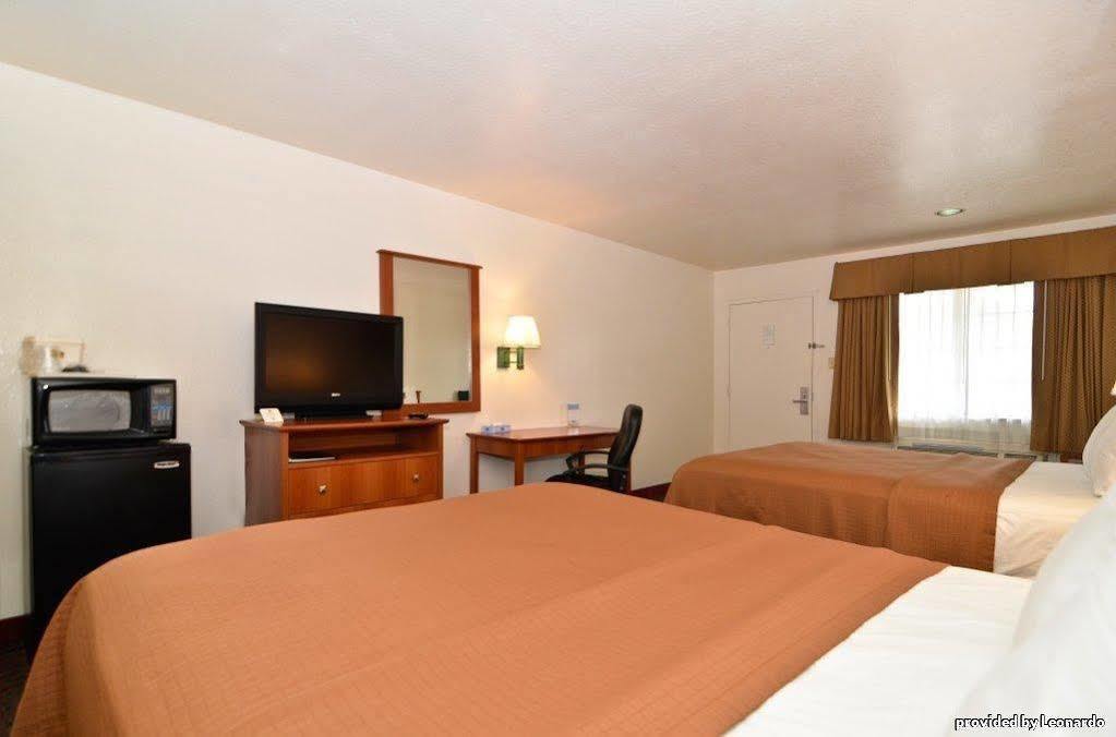 Best Western Regency Inn & Suites Gonzales Pokoj fotografie